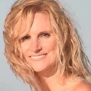 Meet your Posher, Dennise